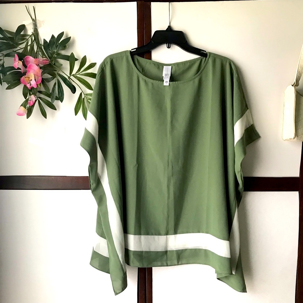 Pullover Blouse In Green - image 2